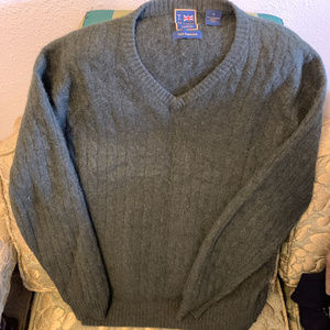 T Harris Cashmere Cable Knit V Neck Sweater
